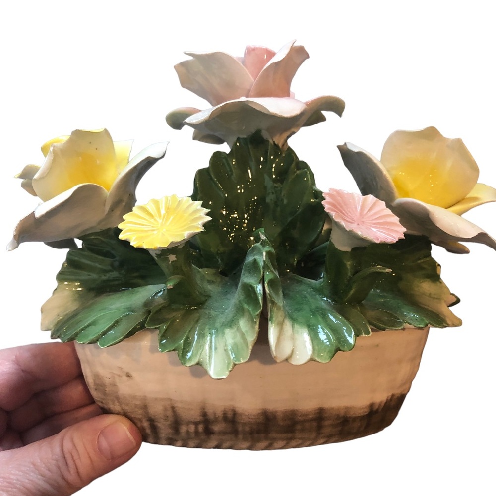 Capidimonte Baonu I.I.E. Exclusive Porcelain Bouquet Delicate EUC Vintage
